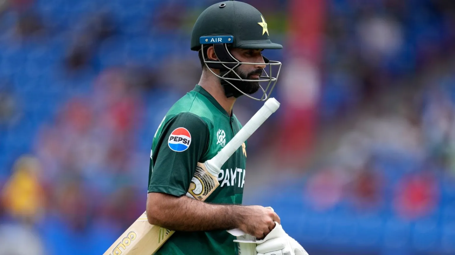 T20 world cup :Pakistan scrape through in decent chase versus Ireland before going home