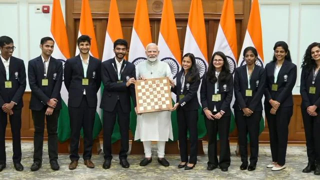 PM Narendra Modi meets Chess Players, Beats India’s Historic Double Gold Triumph